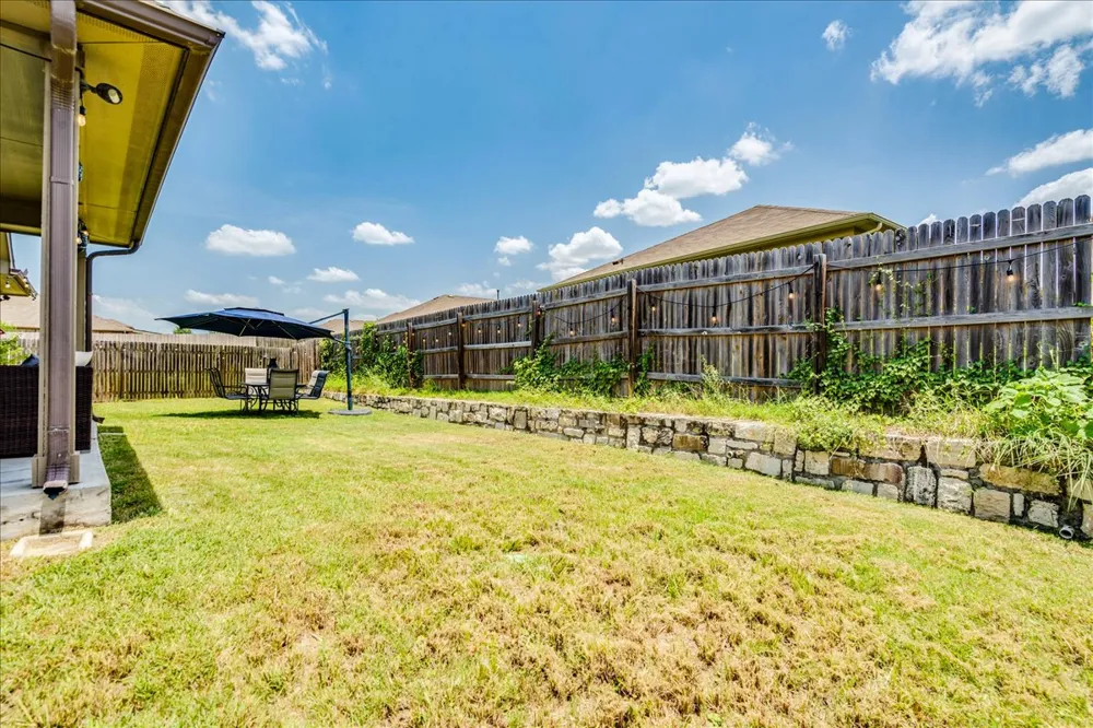 154 Screech Owl Drive Kyle, TX 78640