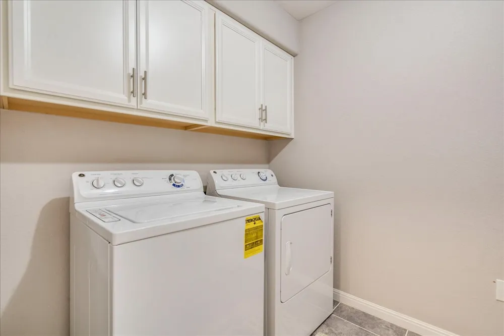 154 Screech Owl Drive Kyle, TX 78640