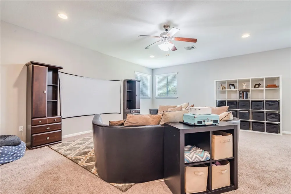 154 Screech Owl Drive Kyle, TX 78640