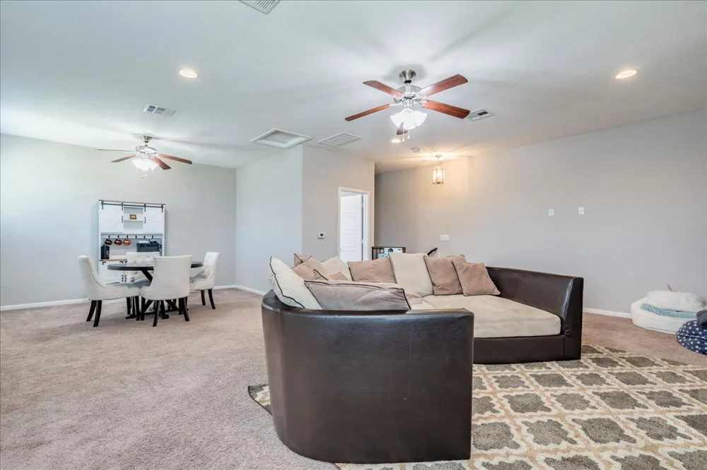 154 Screech Owl Drive Kyle, TX 78640