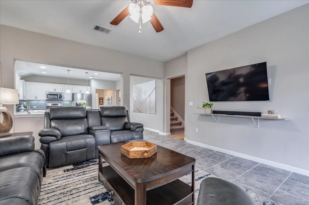 154 Screech Owl Drive Kyle, TX 78640