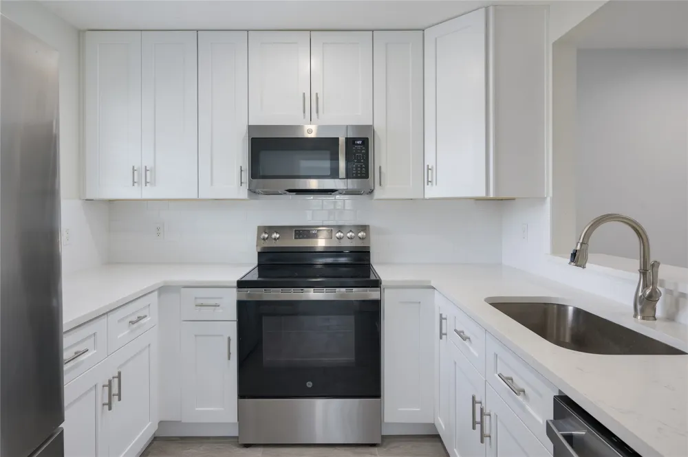 15302 Cavalier Canyon #A Drive #A Lakeway, TX 78734