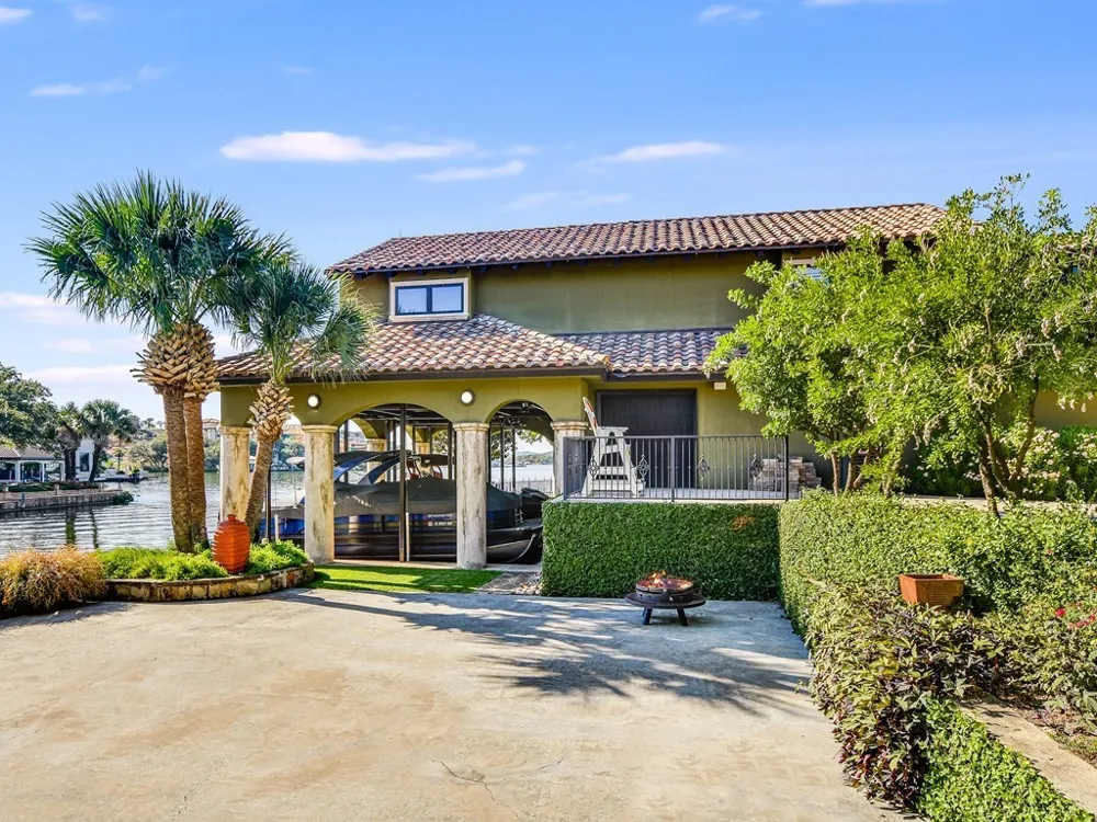 82 Applehead Island Drive Horseshoe Bay, TX 78657