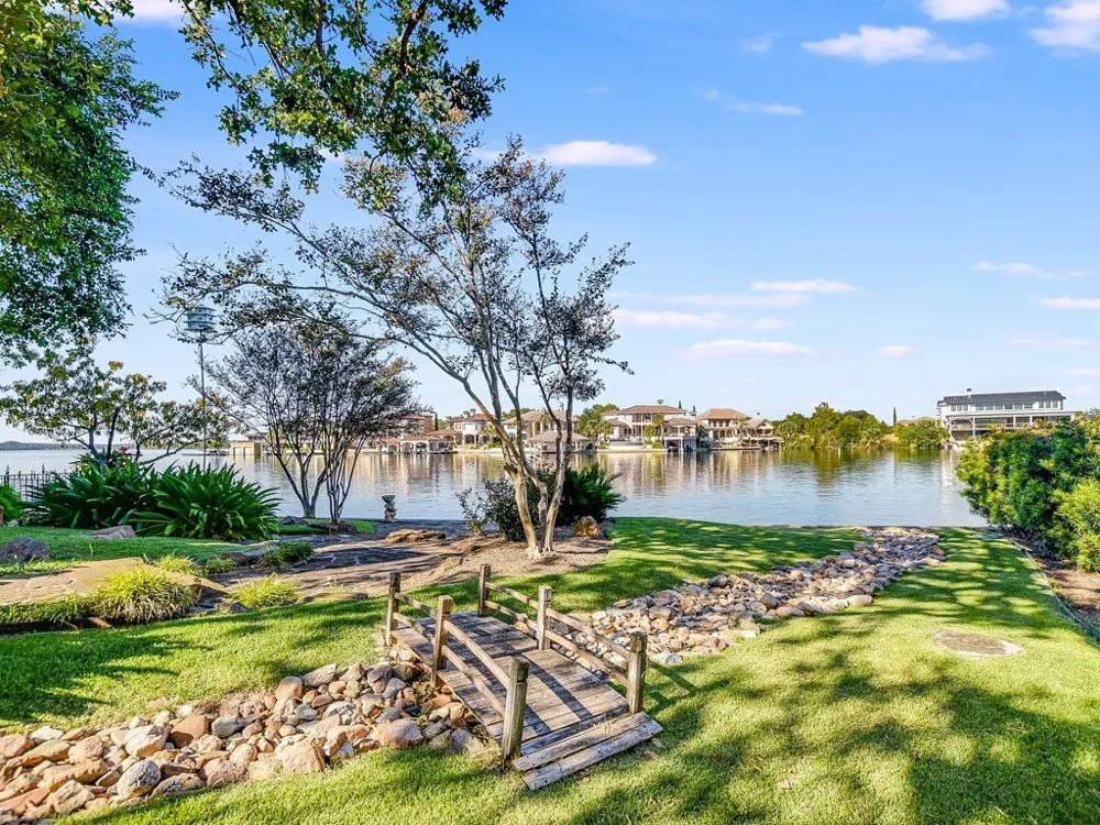 82 Applehead Island Drive Horseshoe Bay, TX 78657
