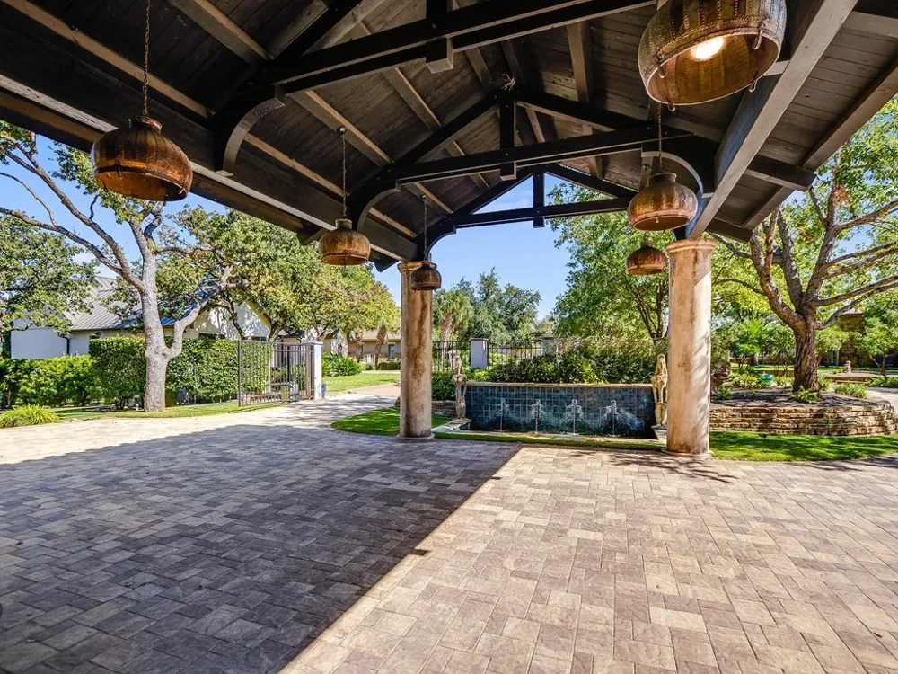 82 Applehead Island Drive Horseshoe Bay, TX 78657