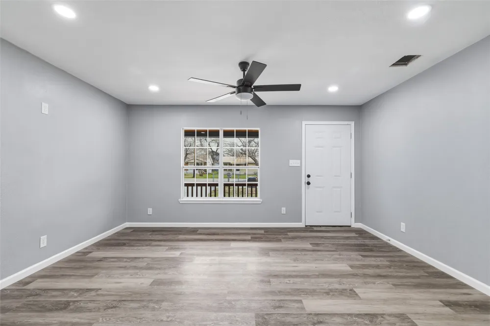 7126 W WESTBRIAR STREET San Antonio, TX 78227