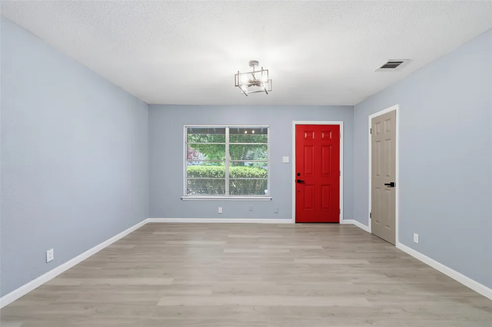 7126 W WESTBRIAR STREET San Antonio, TX 78227