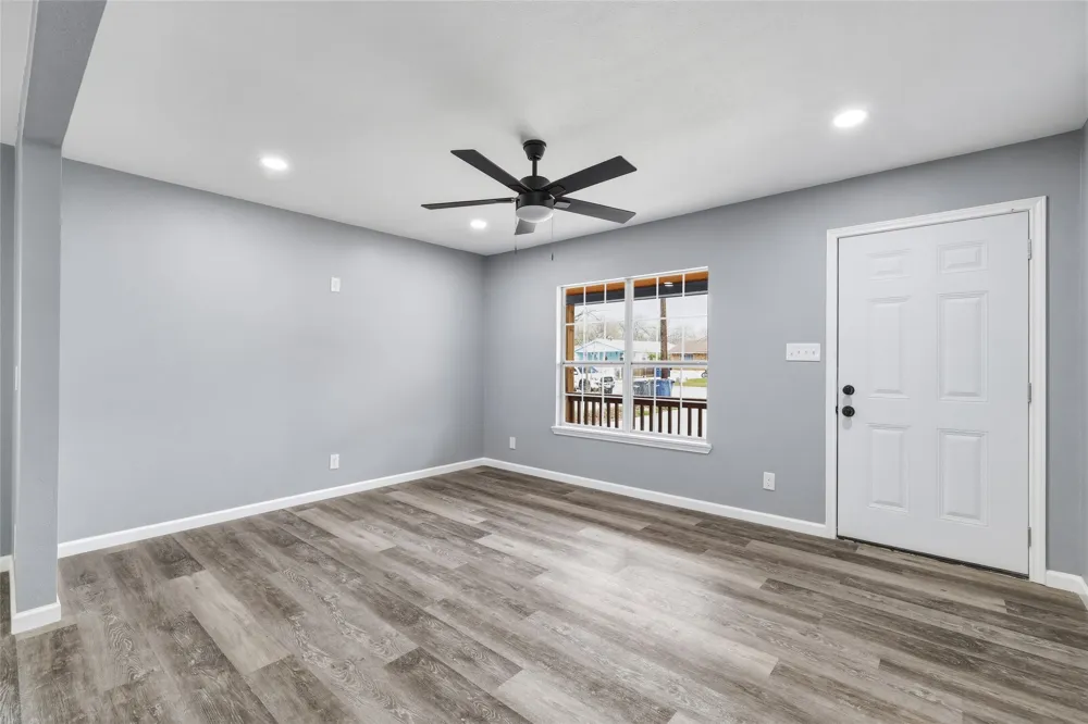 7126 W WESTBRIAR STREET San Antonio, TX 78227