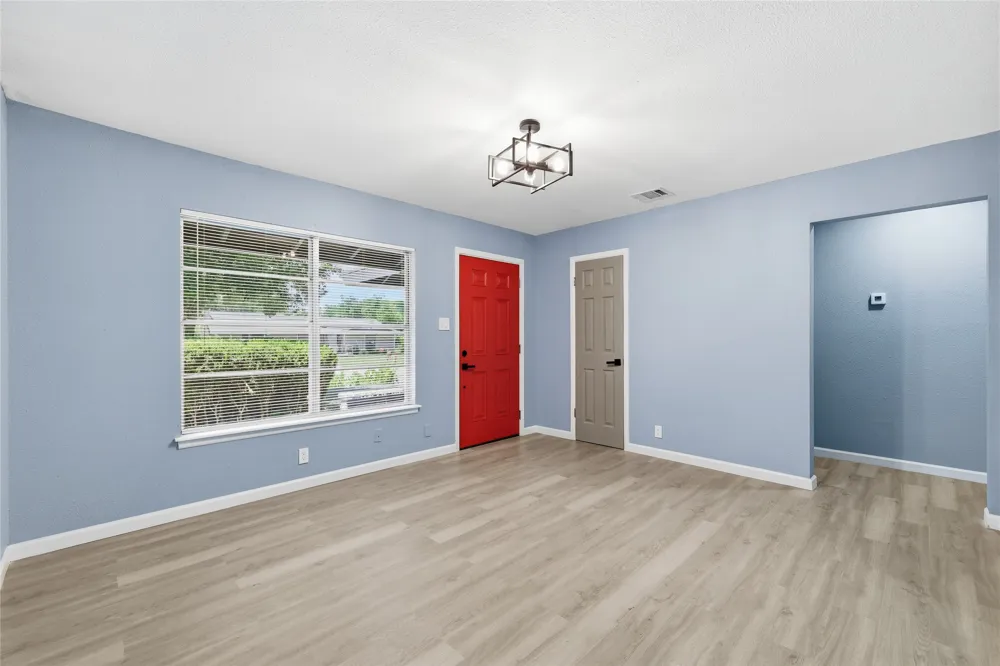 7126 W WESTBRIAR STREET San Antonio, TX 78227