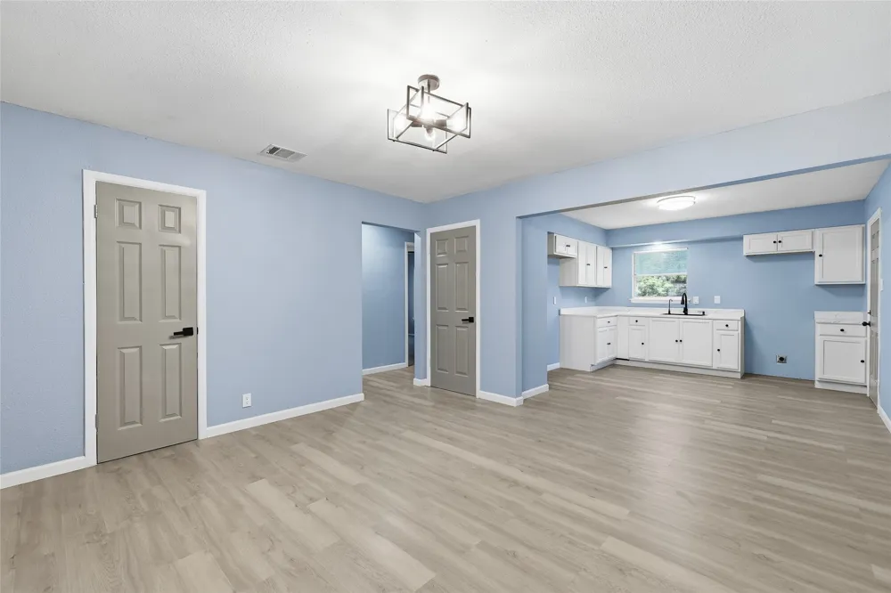 7126 W WESTBRIAR STREET San Antonio, TX 78227