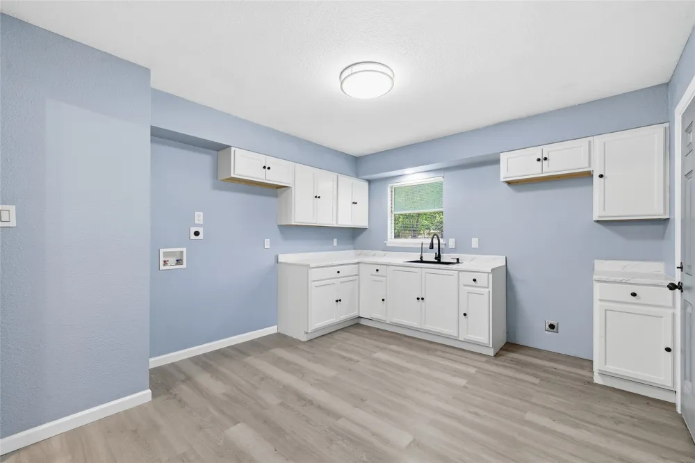 7126 W WESTBRIAR STREET San Antonio, TX 78227