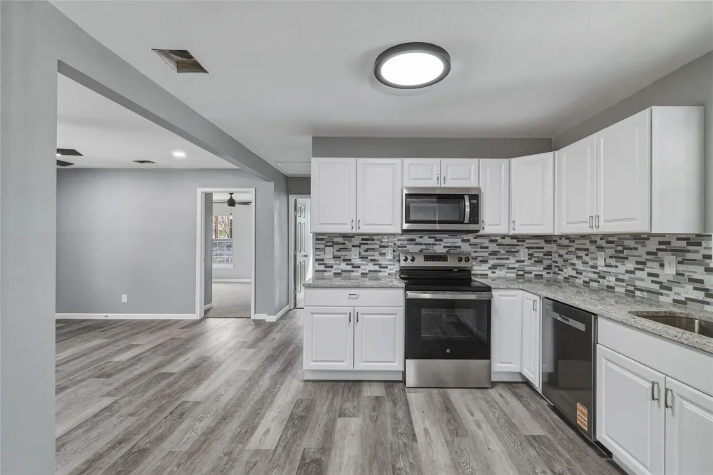 7126 W WESTBRIAR STREET San Antonio, TX 78227