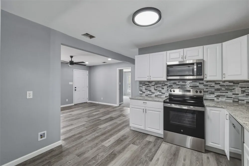 7126 W WESTBRIAR STREET San Antonio, TX 78227