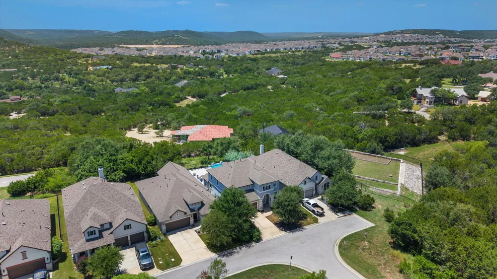 2709 Villa Capri Court Leander, TX 78641