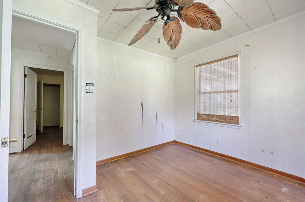 5810 Avenue E Sheridan, TX 77475