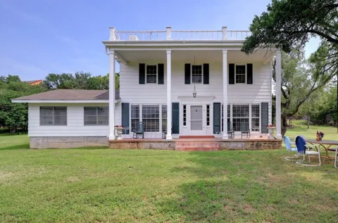 119 River Place