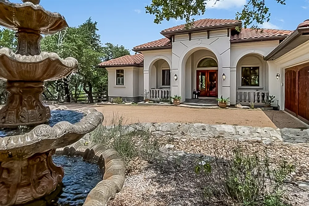 817 Woodcreek Ranch Road Wimberley, TX 78676