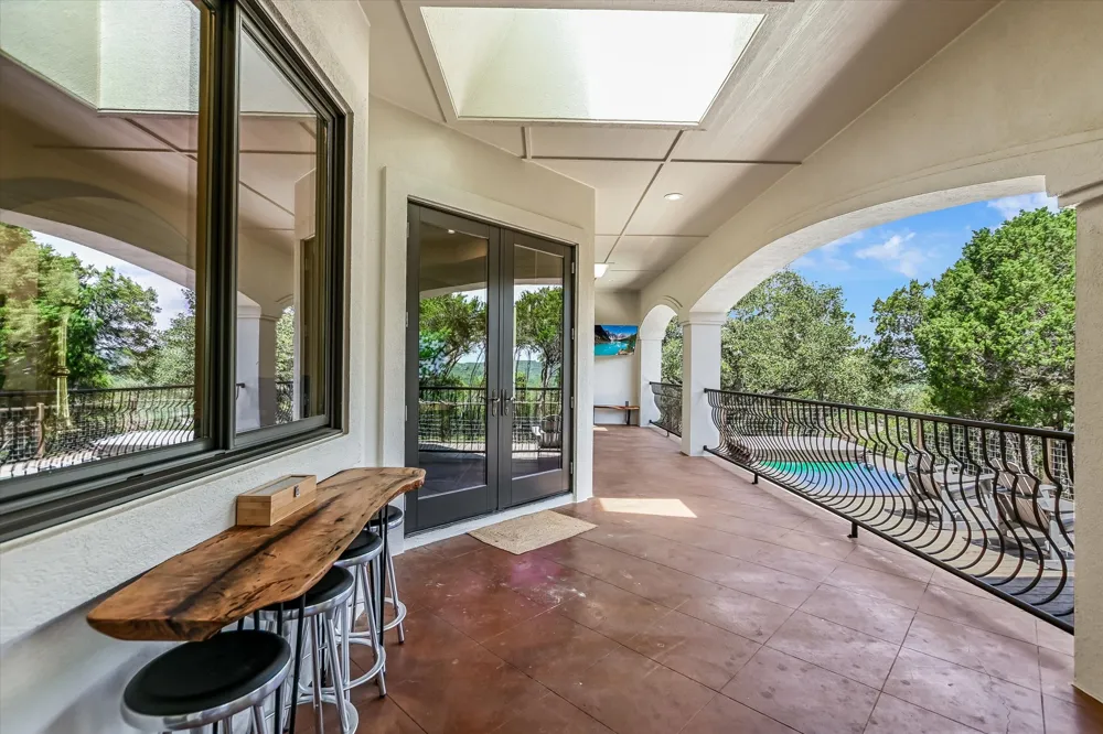 817 Woodcreek Ranch Road Wimberley, TX 78676