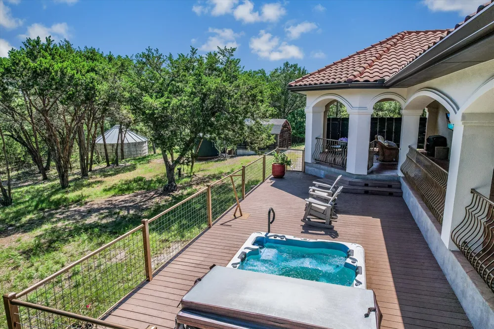 817 Woodcreek Ranch Road Wimberley, TX 78676