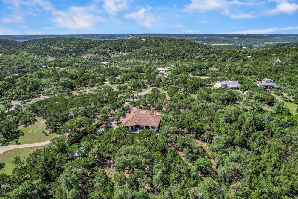 817 Woodcreek Ranch Road Wimberley, TX 78676
