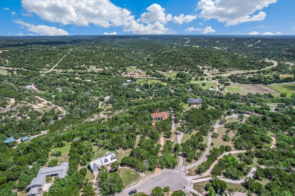 817 Woodcreek Ranch Road Wimberley, TX 78676