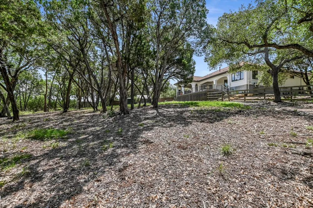 817 Woodcreek Ranch Road Wimberley, TX 78676