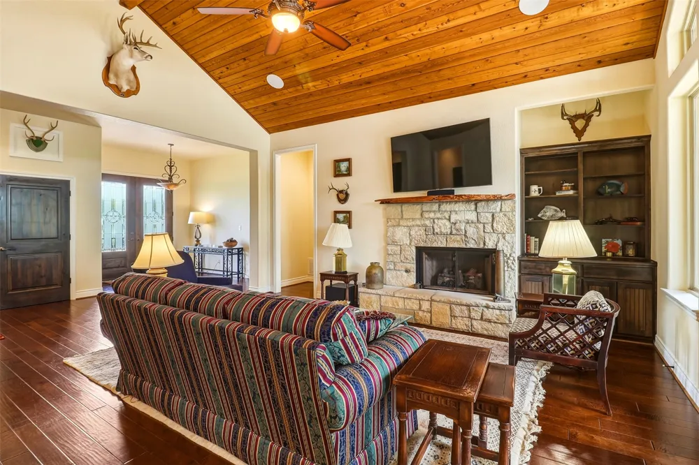 1200 Long Mountain Drive Burnet, TX 78611