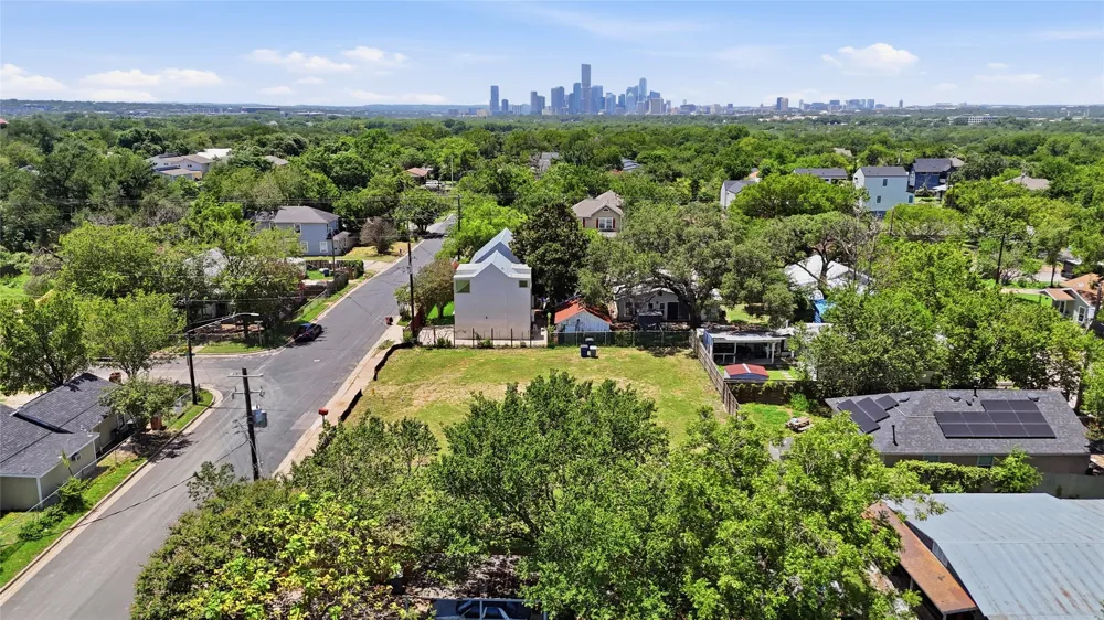 6206 Ponca Street Austin, TX 78741