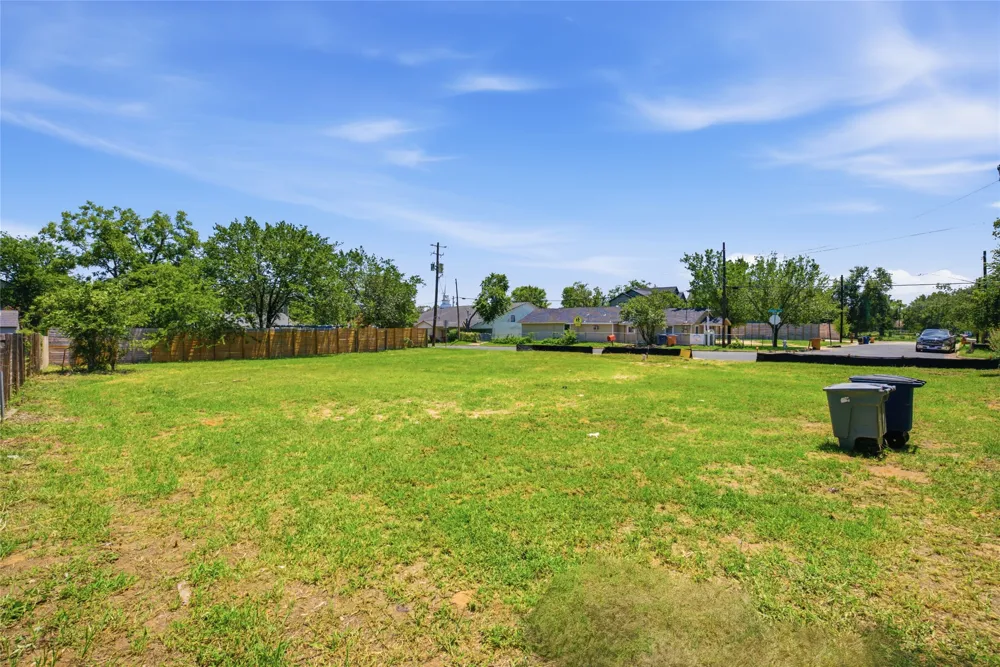 6206 Ponca Street Austin, TX 78741