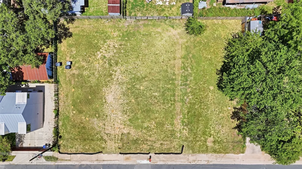 6206 Ponca Street Austin, TX 78741