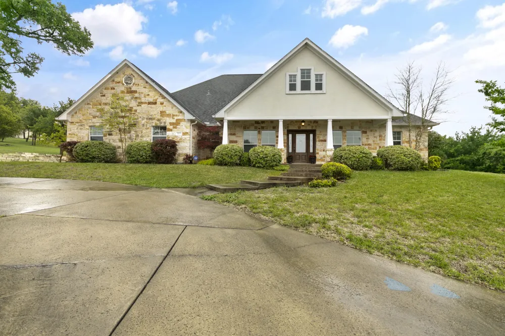 1903 Sarah Cove Taylor, TX 76574