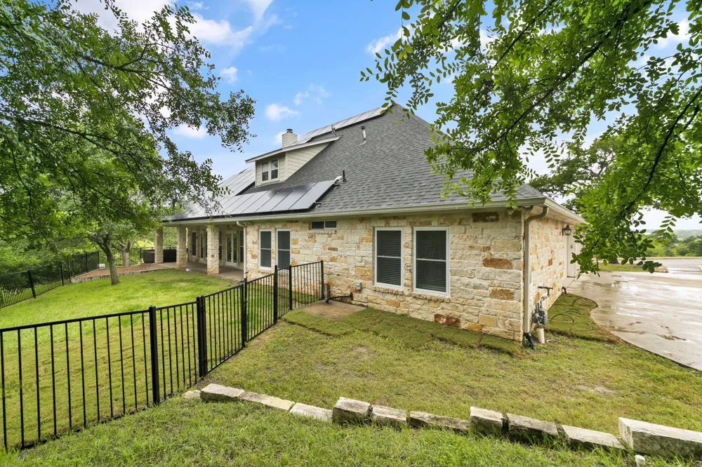 1903 Sarah Cove Taylor, TX 76574