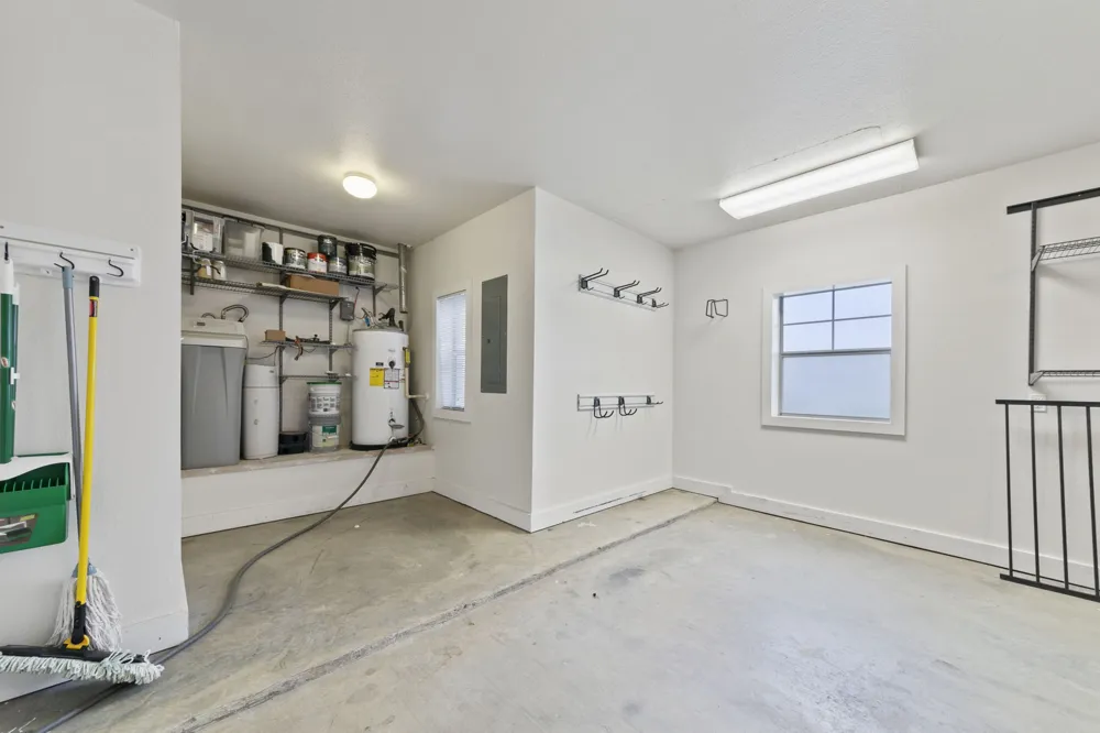 1903 Sarah Cove Taylor, TX 76574