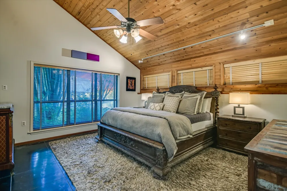 4301 Lone Man Mountain Road Wimberley, TX 78676