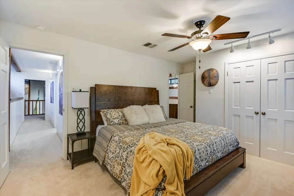 4301 Lone Man Mountain Road Wimberley, TX 78676