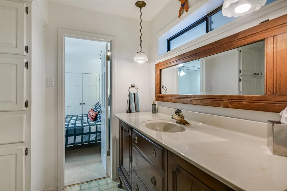 4301 Lone Man Mountain Road Wimberley, TX 78676