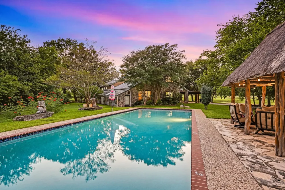 4301 Lone Man Mountain Road Wimberley, TX 78676