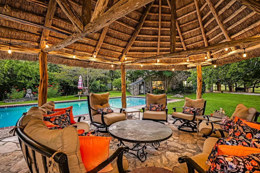 4301 Lone Man Mountain Road Wimberley, TX 78676