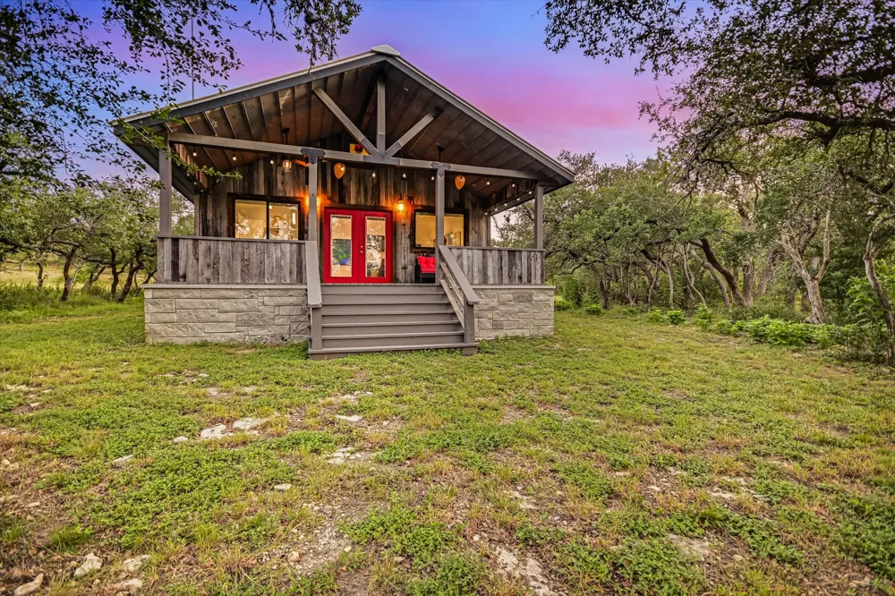 4301 Lone Man Mountain Road Wimberley, TX 78676
