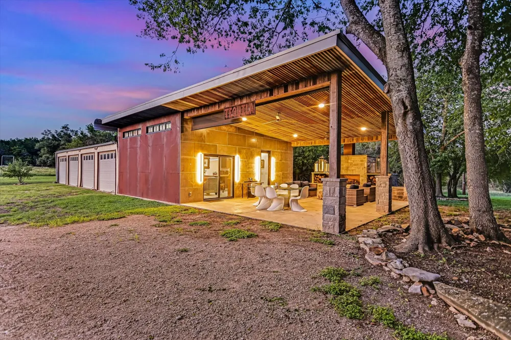 4301 Lone Man Mountain Road Wimberley, TX 78676