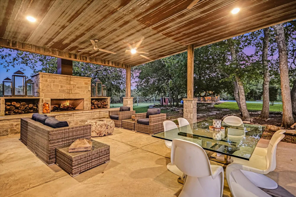 4301 Lone Man Mountain Road Wimberley, TX 78676