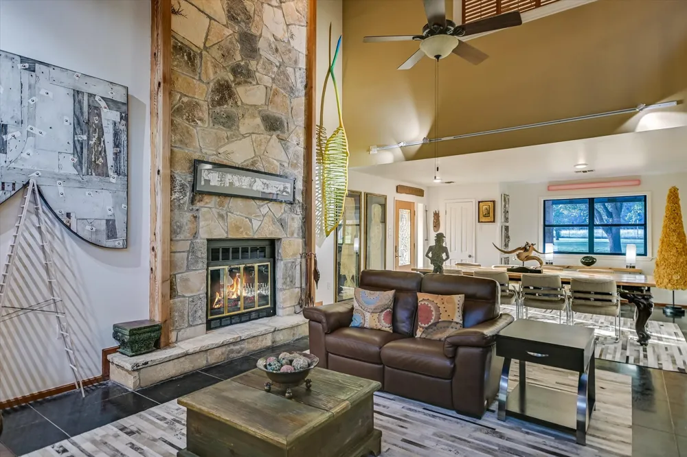 4301 Lone Man Mountain Road Wimberley, TX 78676
