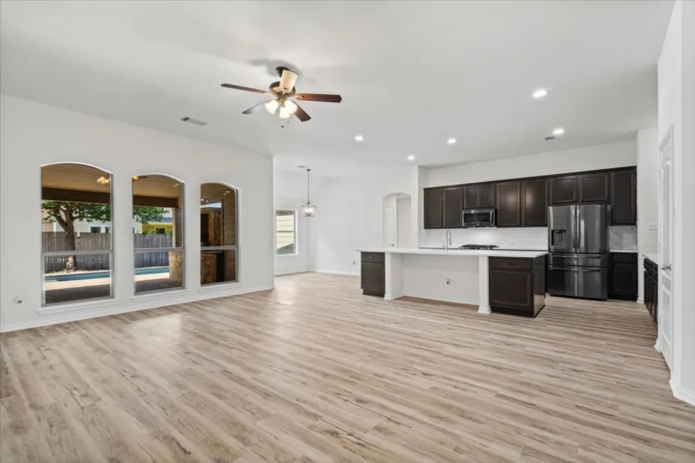 3217 Falconers Way Pflugerville, TX 78660