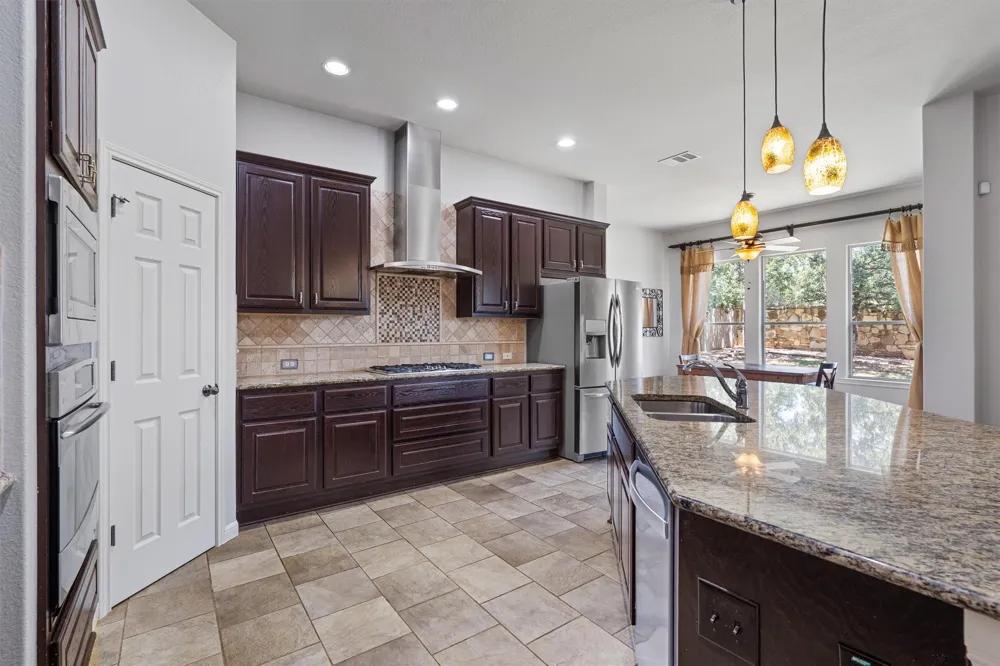 2610 Raindance Leander, TX 78641