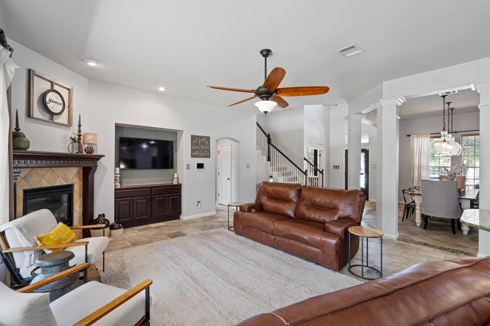 2610 Raindance Leander, TX 78641