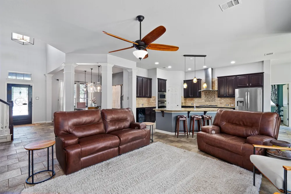 2610 Raindance Leander, TX 78641
