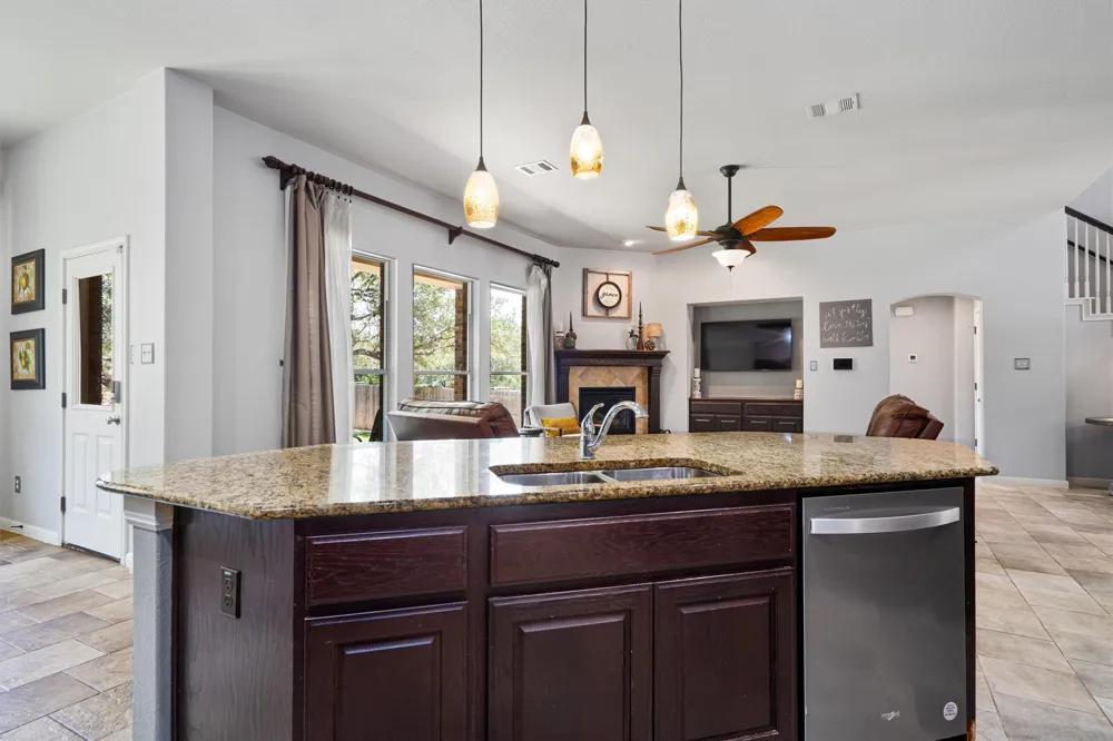 2610 Raindance Leander, TX 78641