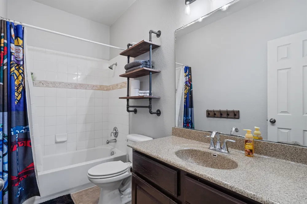 2610 Raindance Leander, TX 78641