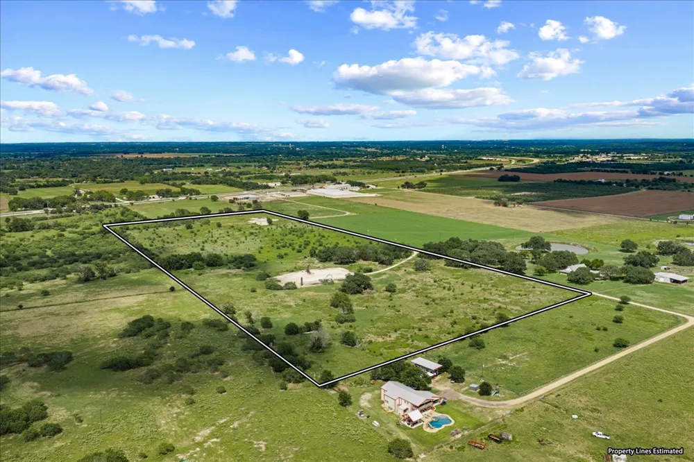 399 Prune Road La Grange, TX 78945