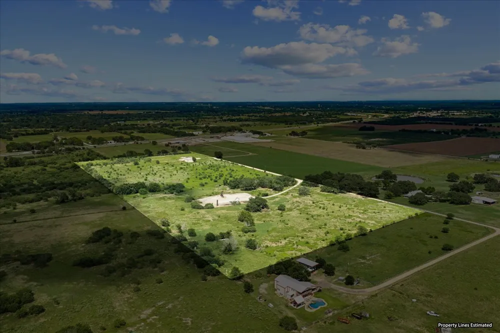 399 Prune Road La Grange, TX 78945
